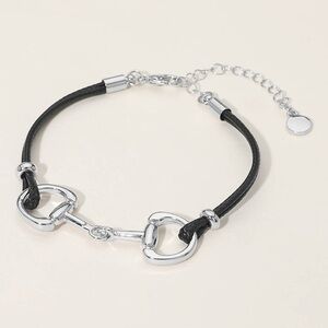 Metal Horsebit Link Accent Thread Bracelet